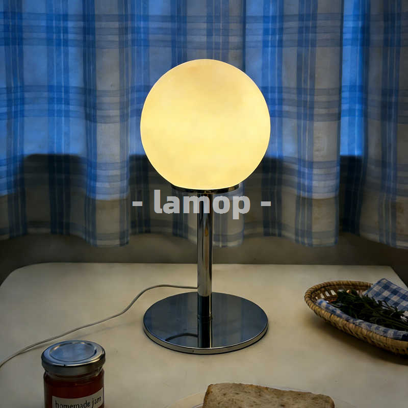 Desk Lamp - 乳白色のソリッドグローブクローム薄型ポールテーブルランプ、クリームインホワイトデスク、3トーンソフトライト読書用テーブルデコレーションランプ